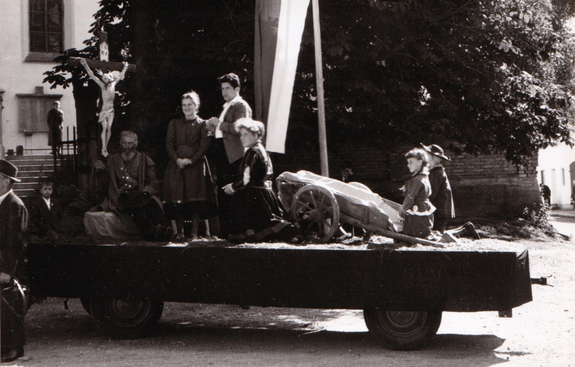 07_Festwagen Pestgel&uuml;bde